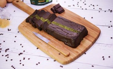 Gâteau au chocolat et thé matcha