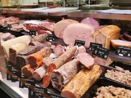 406-biocoop-caluire-montee-des-soldats-magasin-bio-charcuterie-local-traiteur-maison.webp