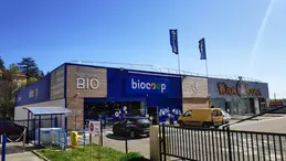 406-biocoop-caluire-montee-des-soldats-magasin-bio-entree-devanture.webp